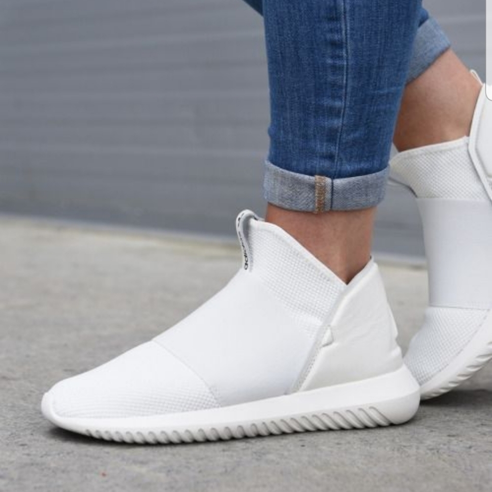 adidas Originals WMNS Tubular Defiant T